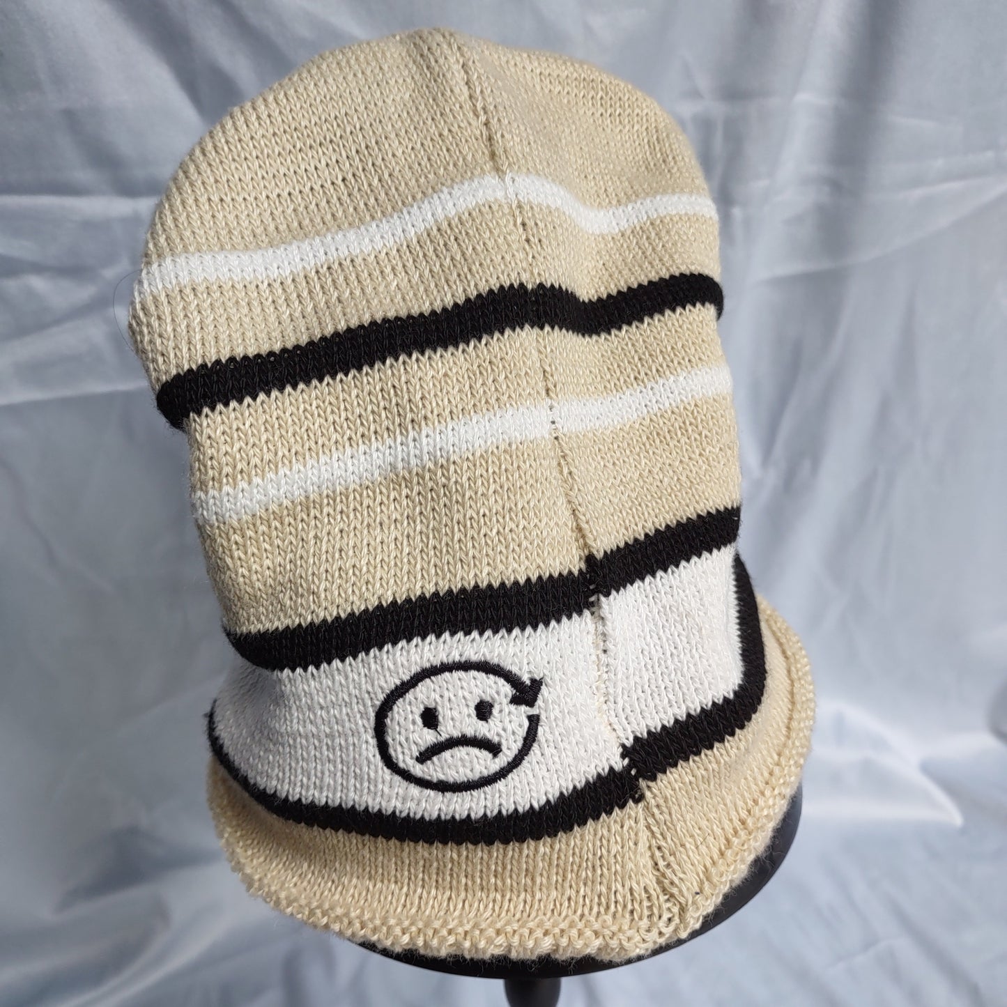 TURNHAPPY beanie