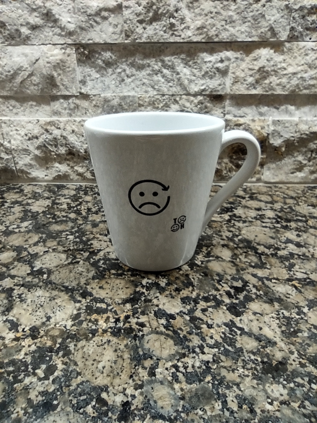 TURNHAPPY cone mug